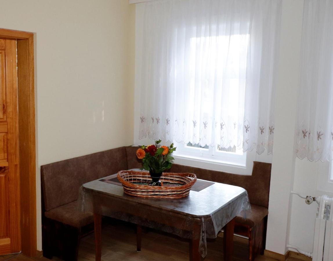 Ferienwohnung Zum Rotem Karpfen 埃尔福特 外观 照片
